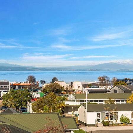 Lakeview Luxury - Taupo Holiday Apartment المظهر الخارجي الصورة