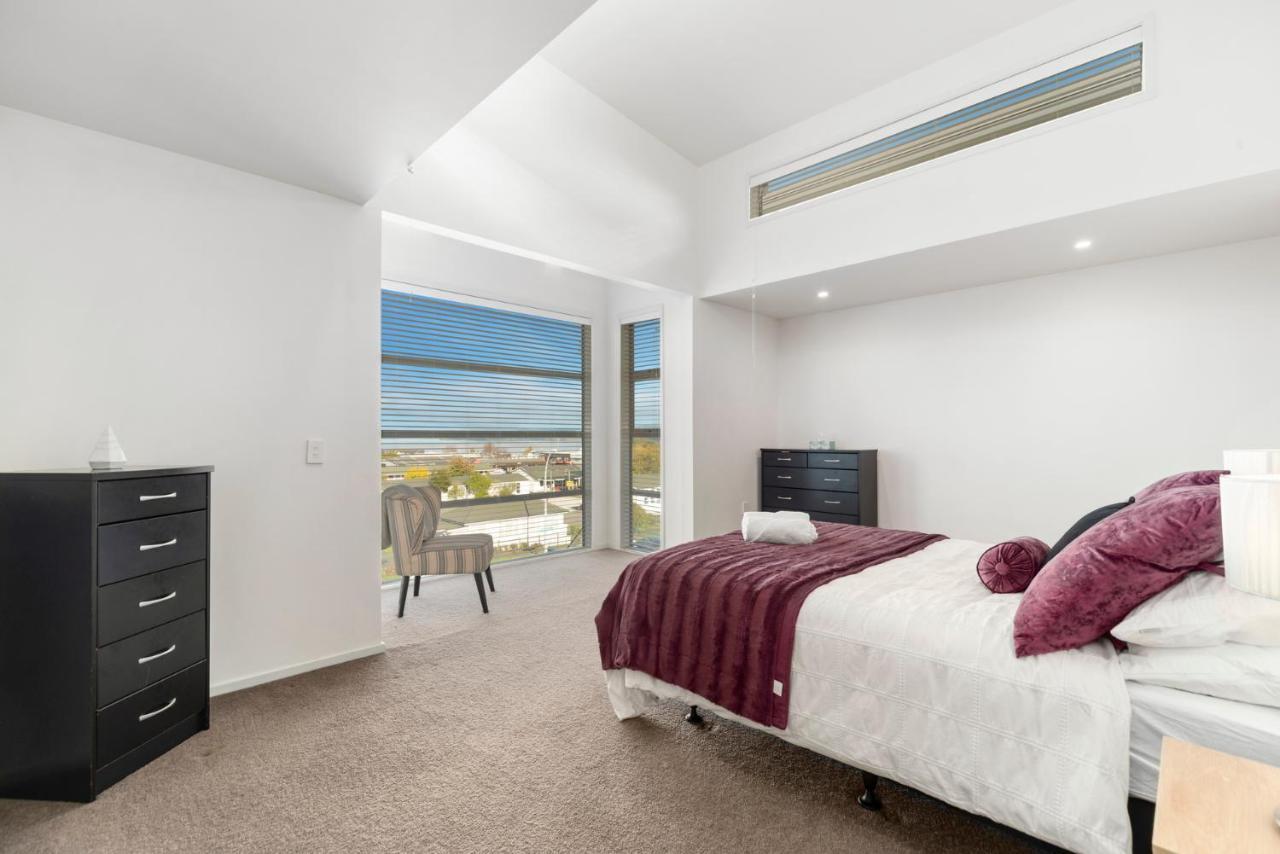 Lakeview Luxury - Taupo Holiday Apartment المظهر الخارجي الصورة