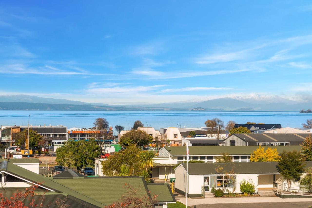 Lakeview Luxury - Taupo Holiday Apartment المظهر الخارجي الصورة