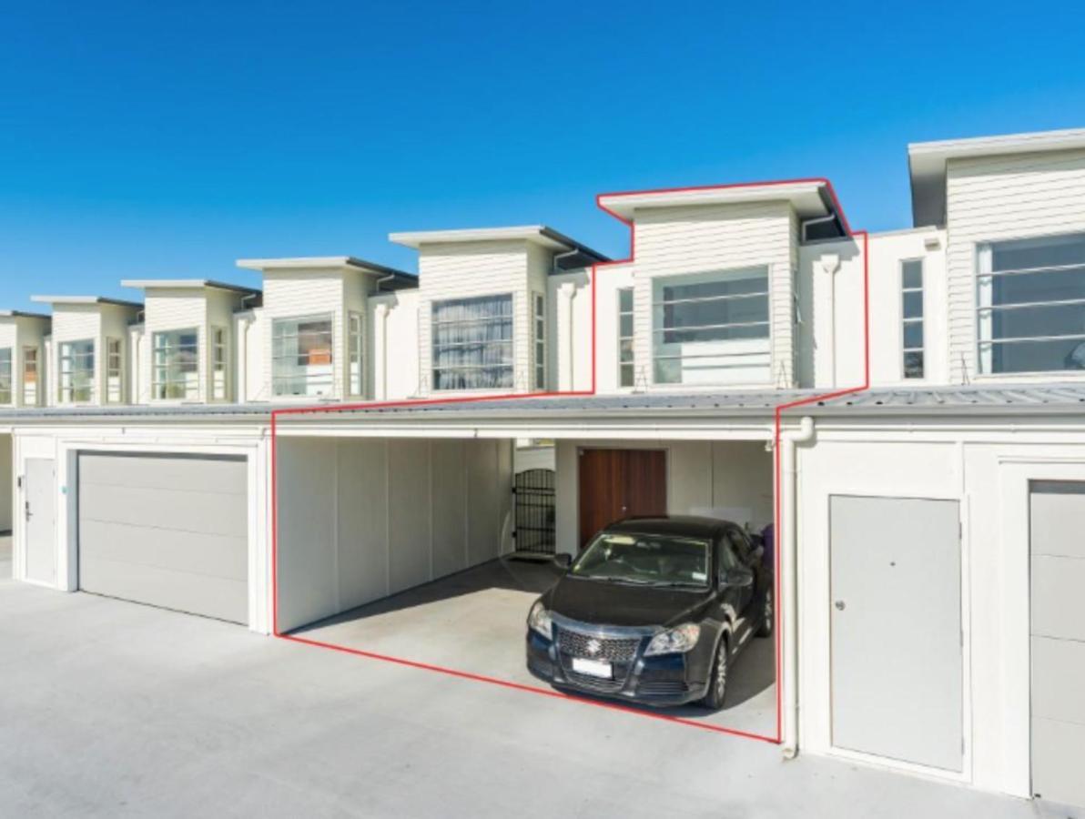 Lakeview Luxury - Taupo Holiday Apartment المظهر الخارجي الصورة